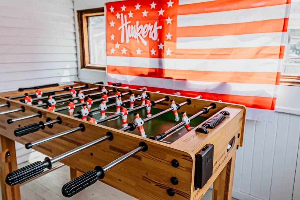 Huskers - Foosball - Billiards - Sun Porch Villa Lincoln Exterior foto